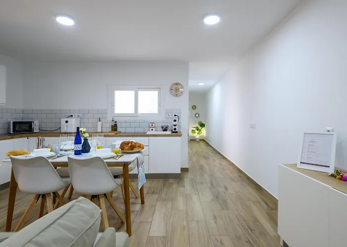 Gloria Apartment *