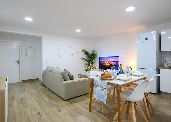 Gloria Apartment Arinaga
